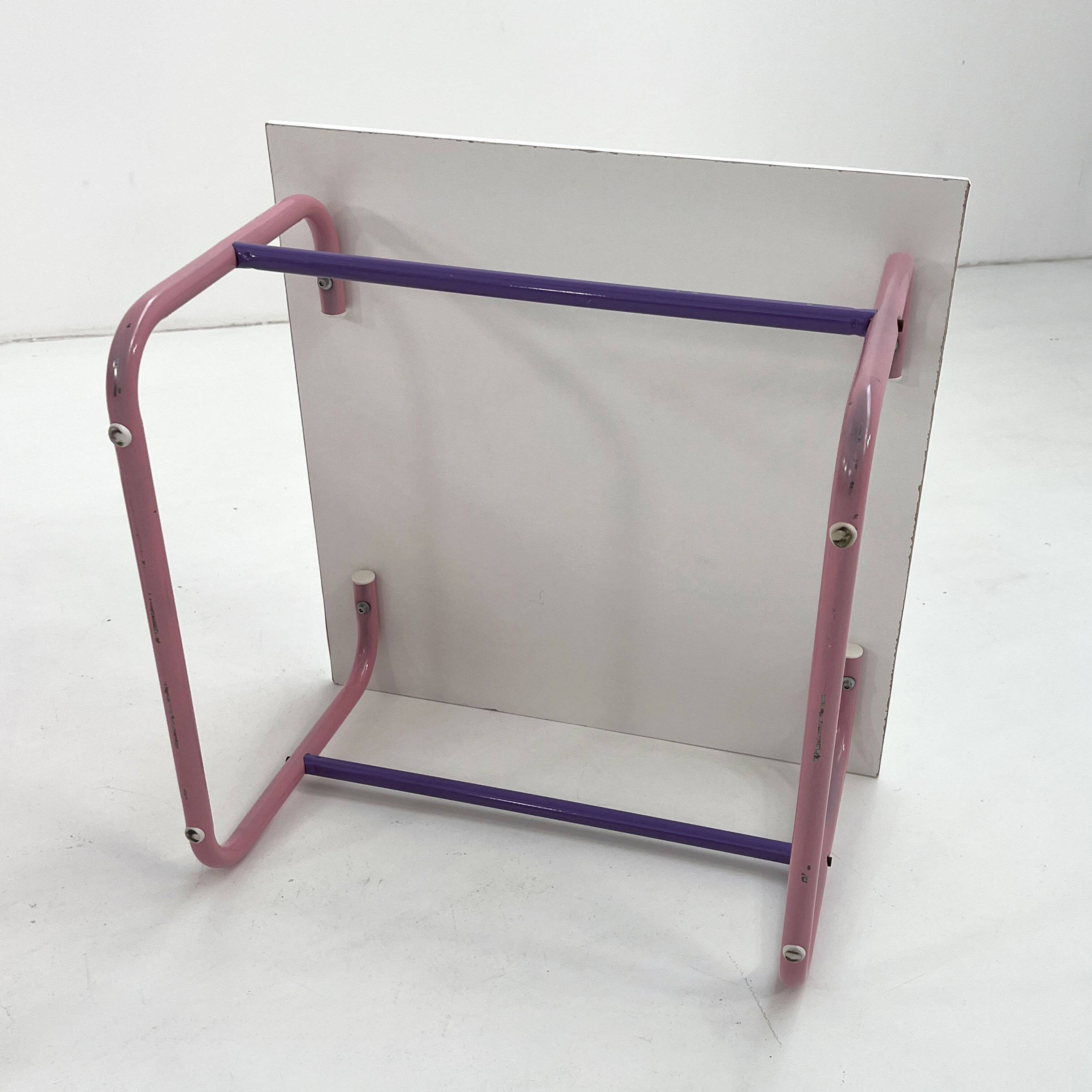 Tubular coffee table in pink and purple, 1980.