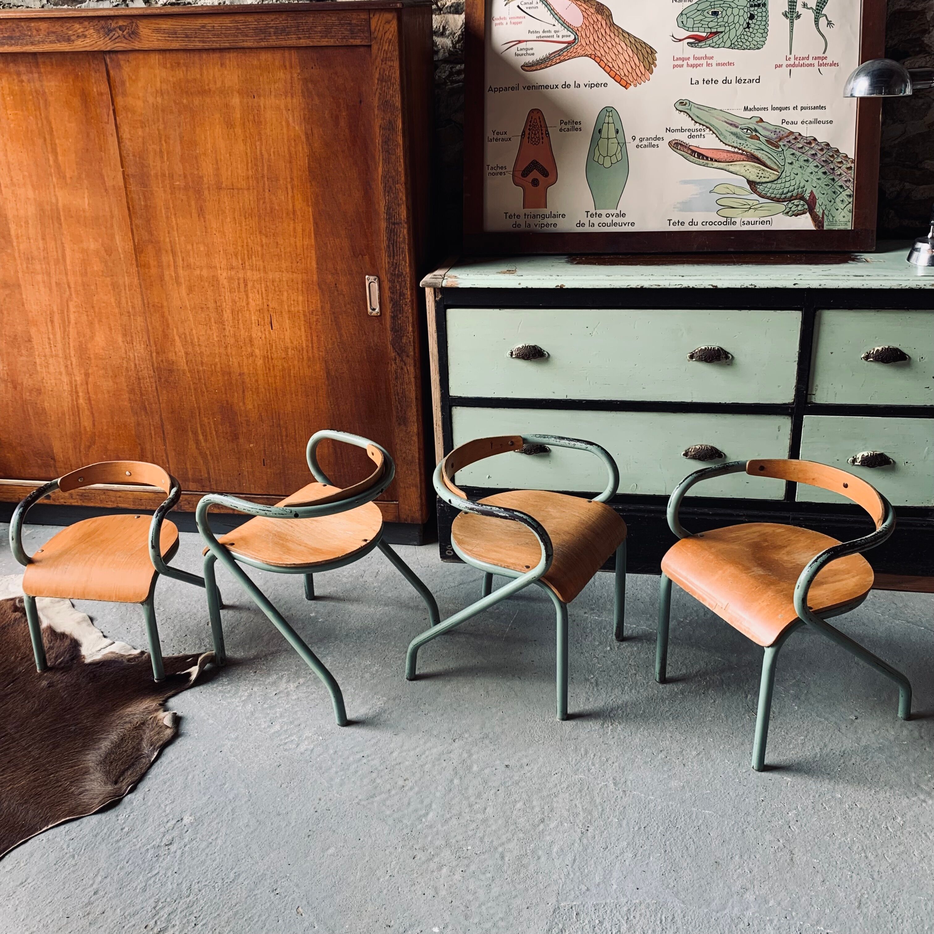Lot de 4 chaises enfant en bois & métal