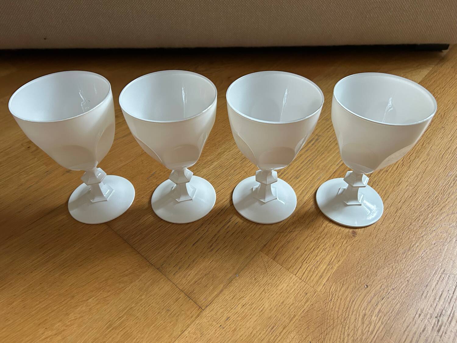 8 verres Cristal d’Arques blanc opaque