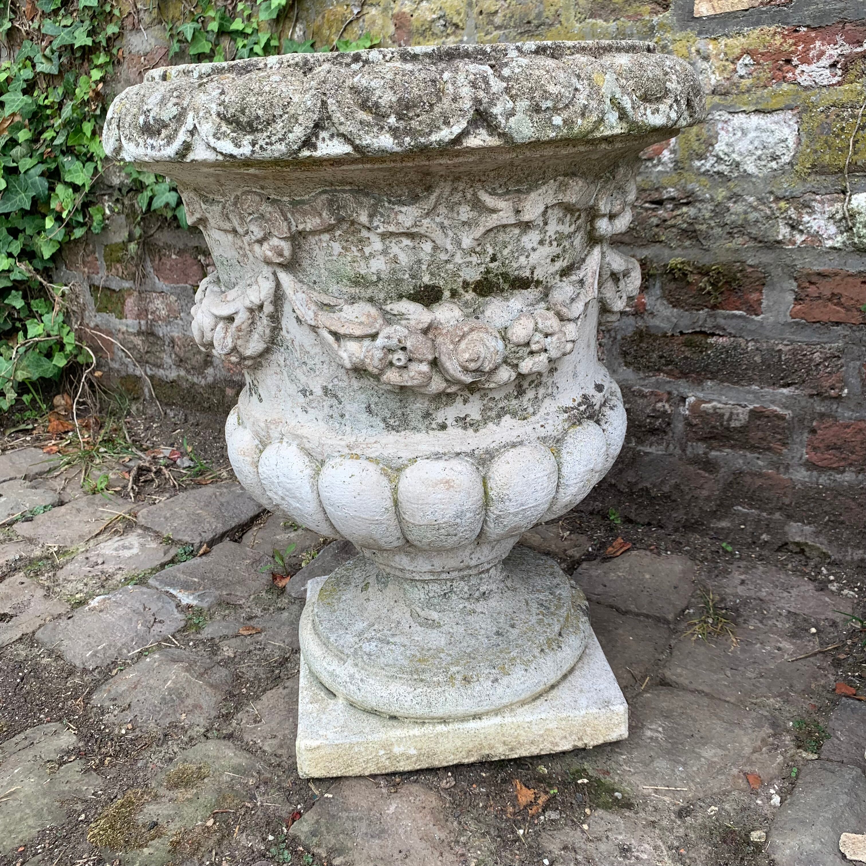 Paire de vasques Médicis