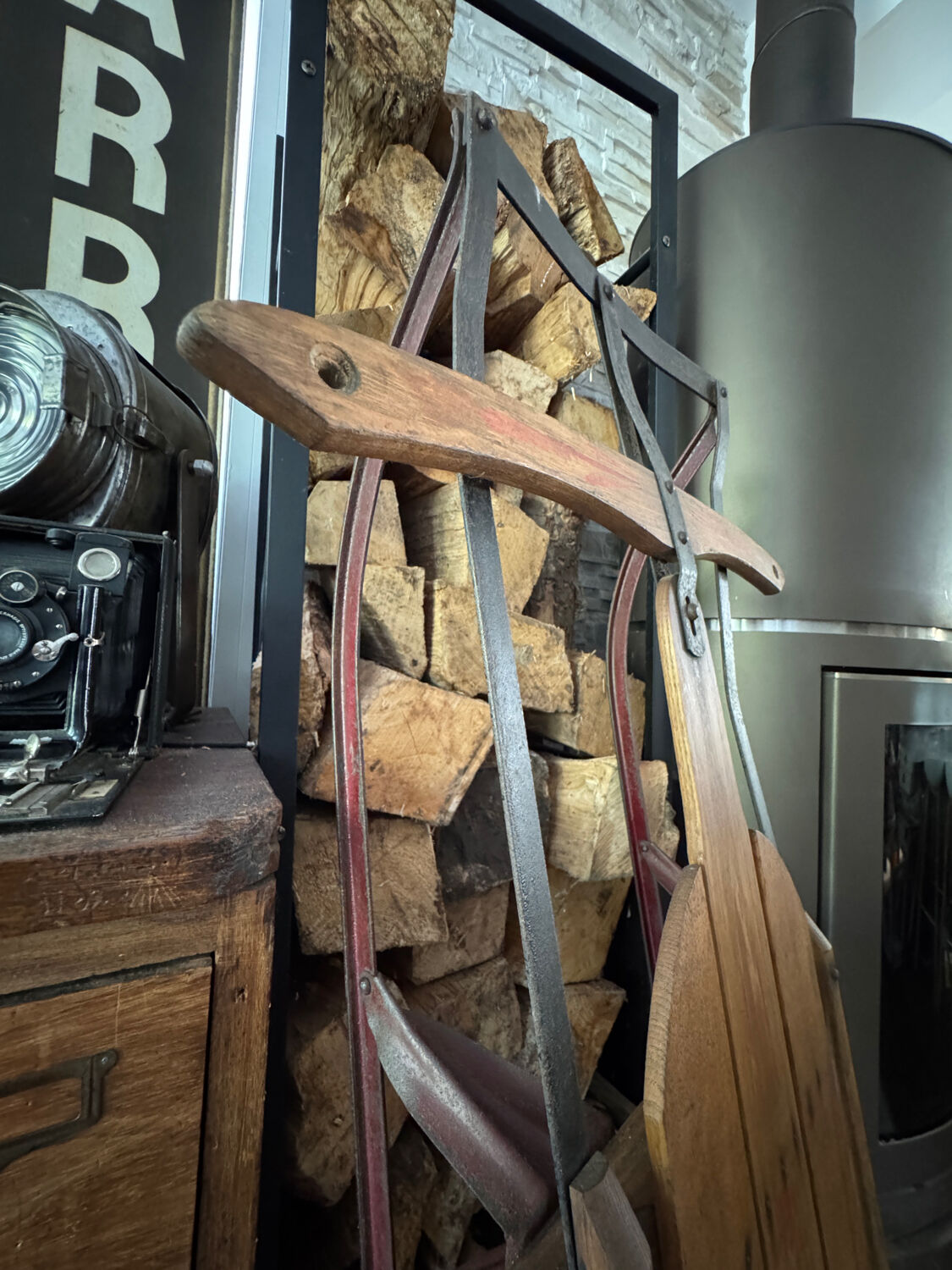 Ancienne luge américaine en bois vintage