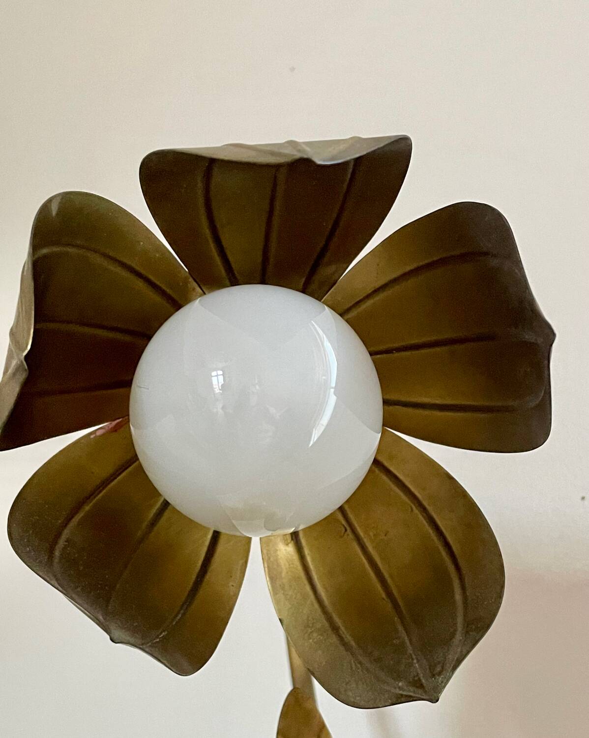 Brass flower lamp