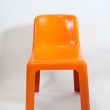 Fiberglass chair by Marc Berthier model Ozoo 700