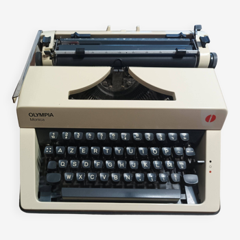 Olympia monica white typewriter