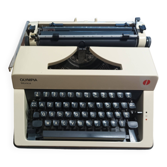 Olympia monica white typewriter