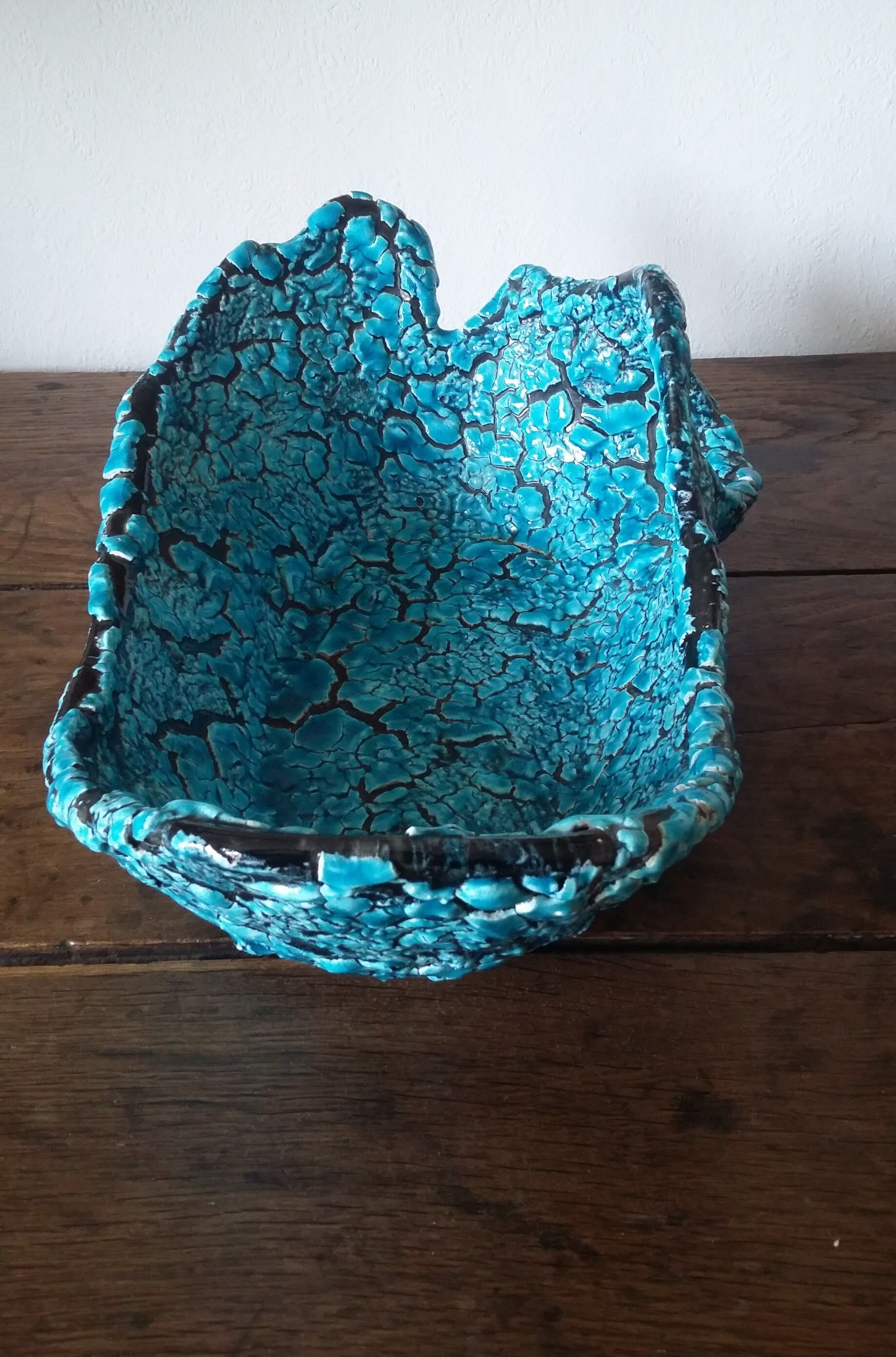 Cut turquoise faience