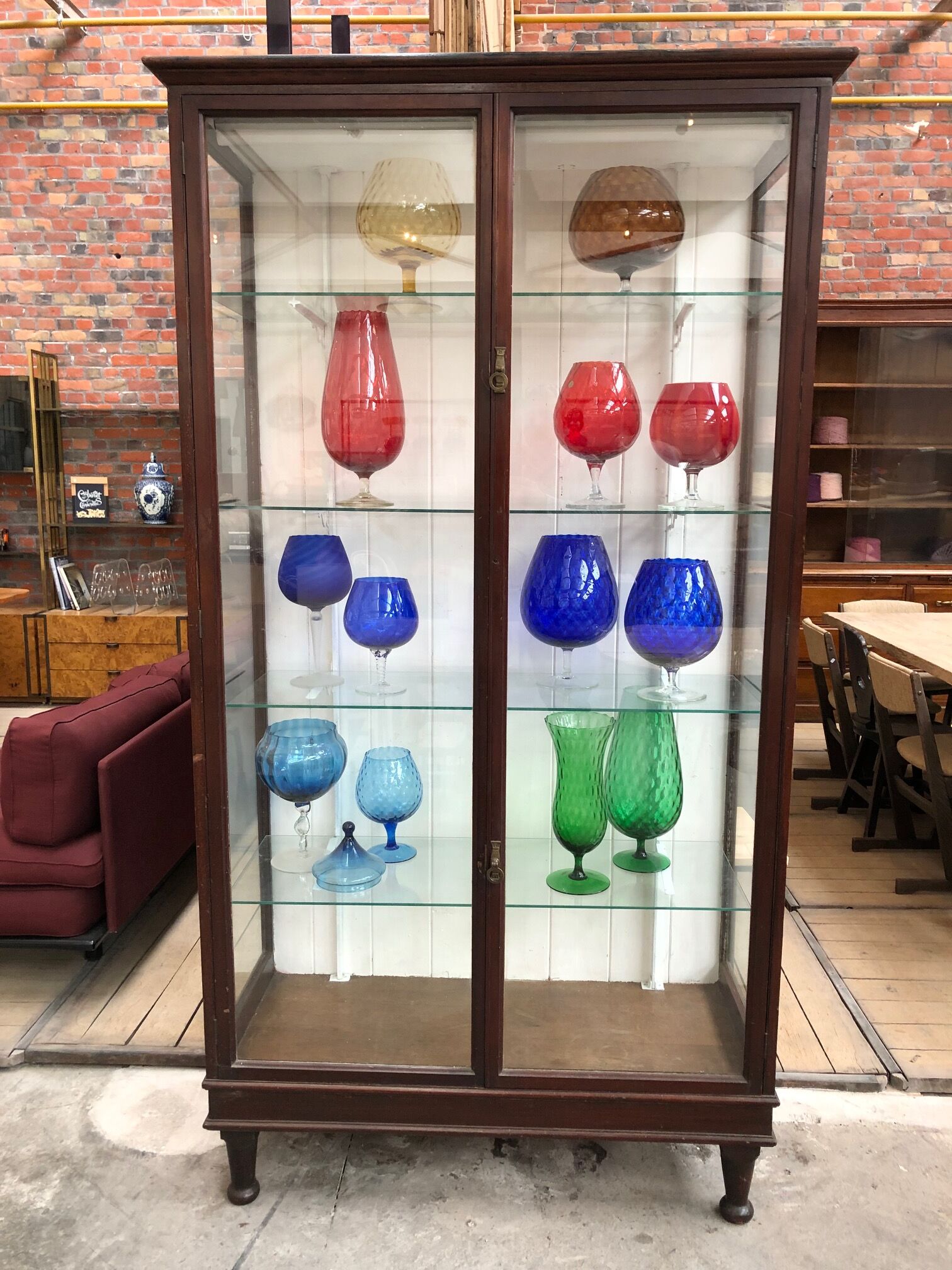 Former museum showcase