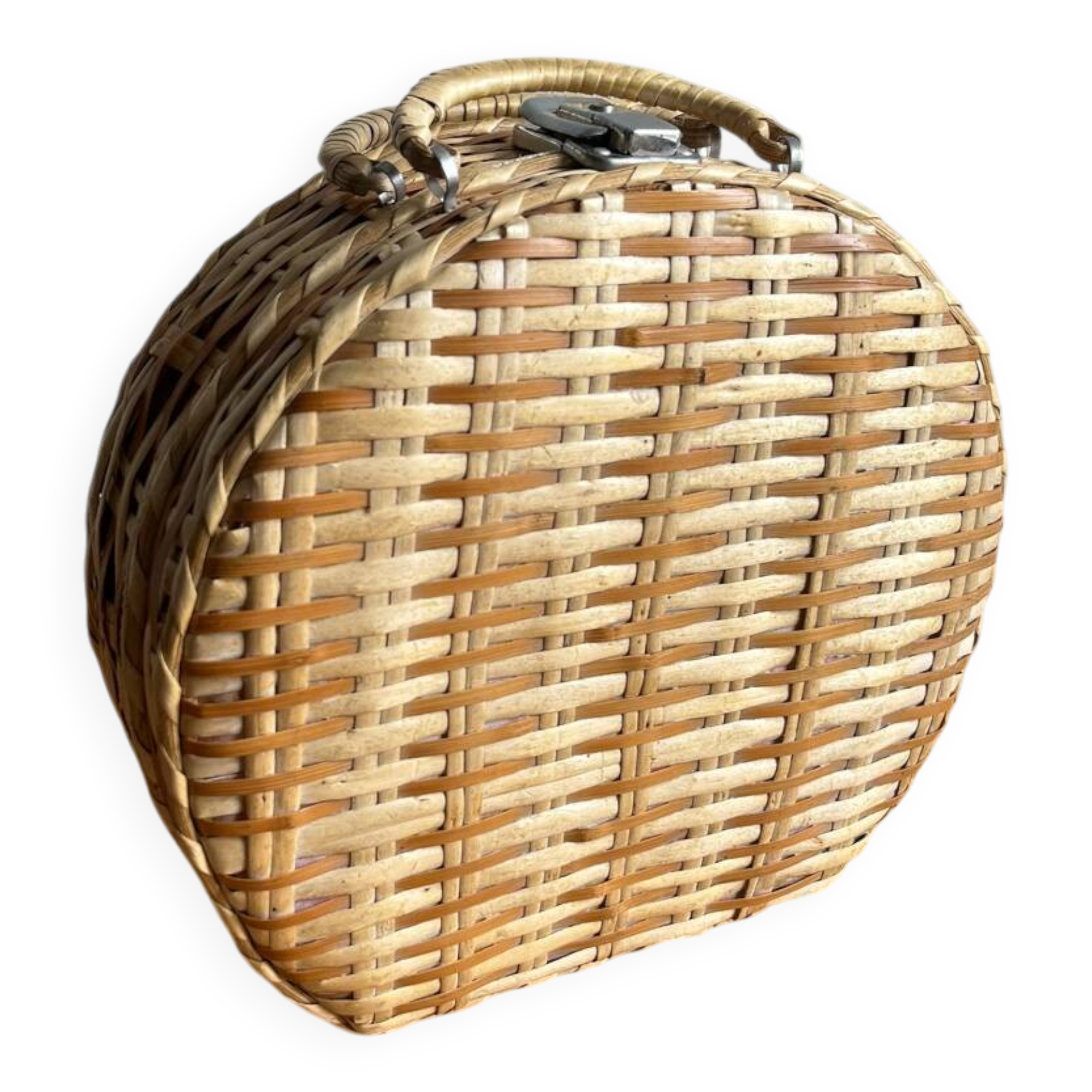 Vintage wicker basket / case