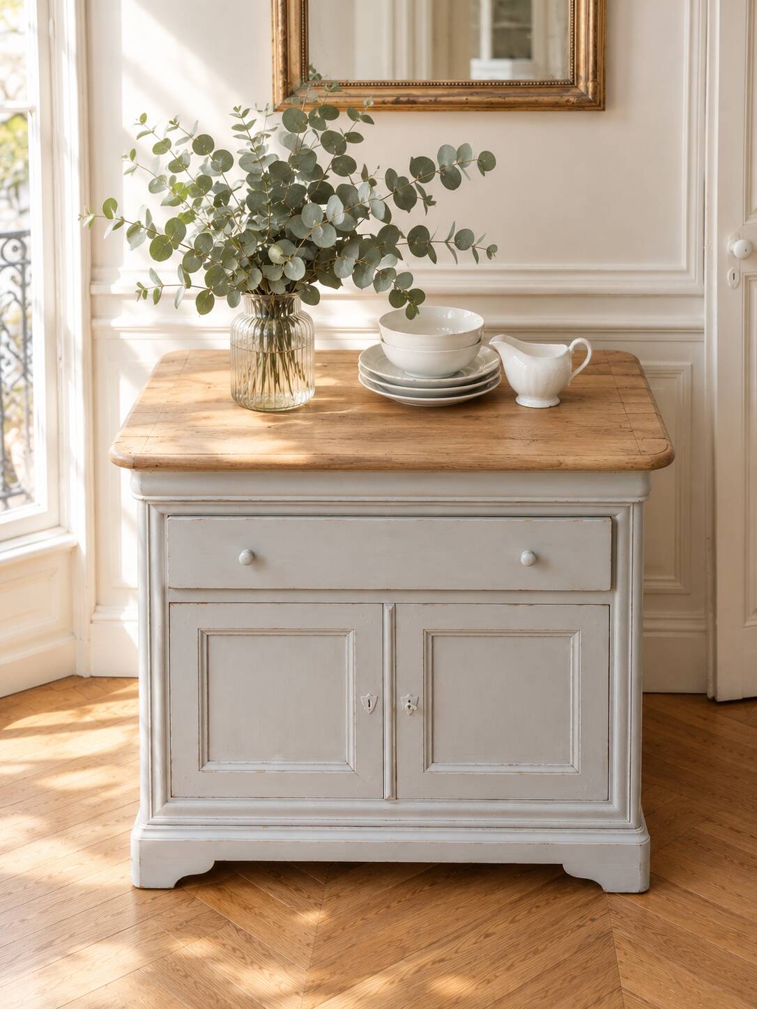 Buffet style Louis-Philippe in cherry wood – pearl grey & natural wood.