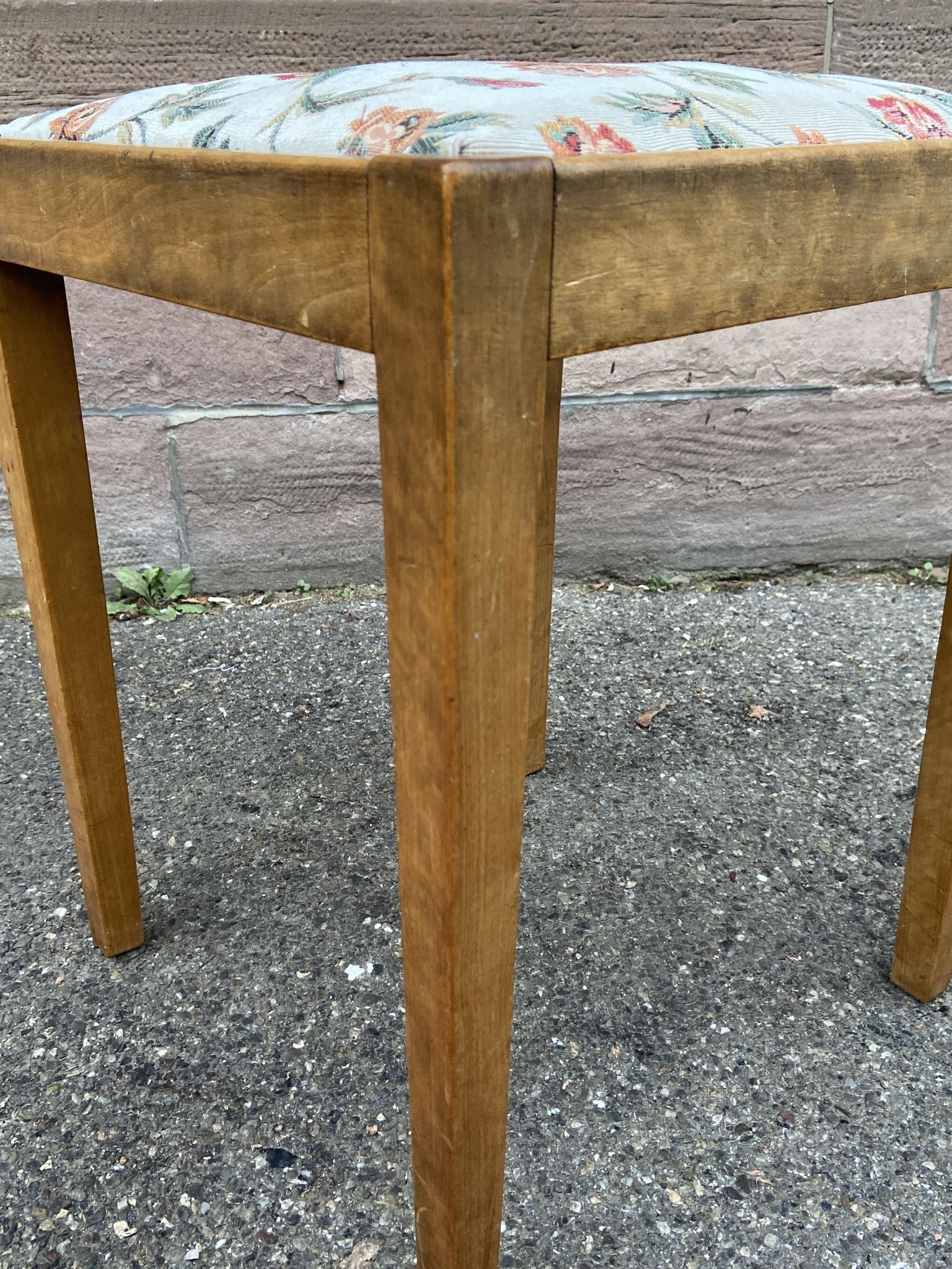 Tabouret style Louis XVI tapisserie vintage