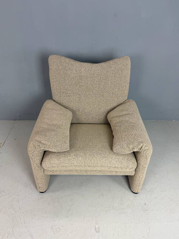 Fauteuil lounge retapissé Vico Magistretti Maralunga pour Cassina, 1980