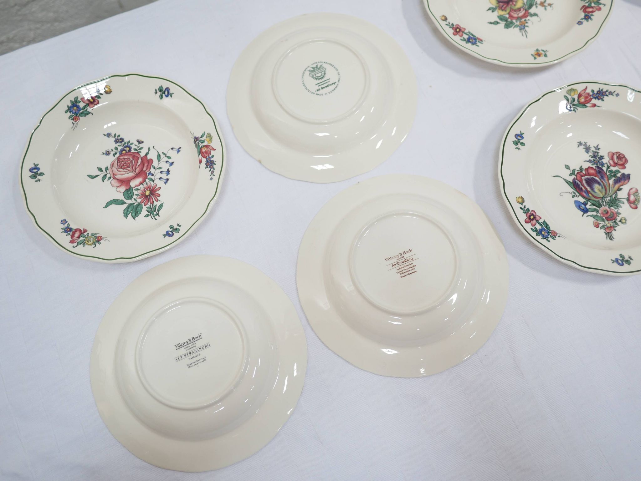 Series of 8 vintage hollow plates edited by Villeroy and Boch