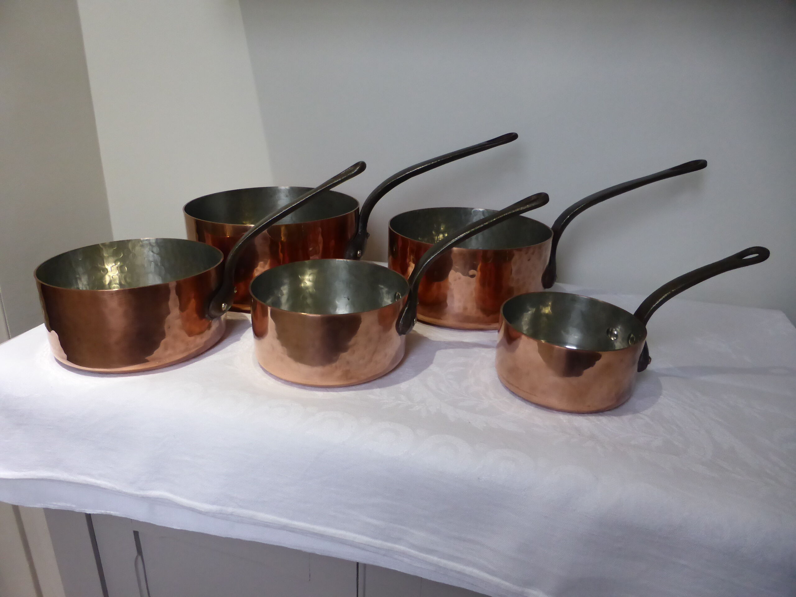 Set of 5 tinned copper pans 211290