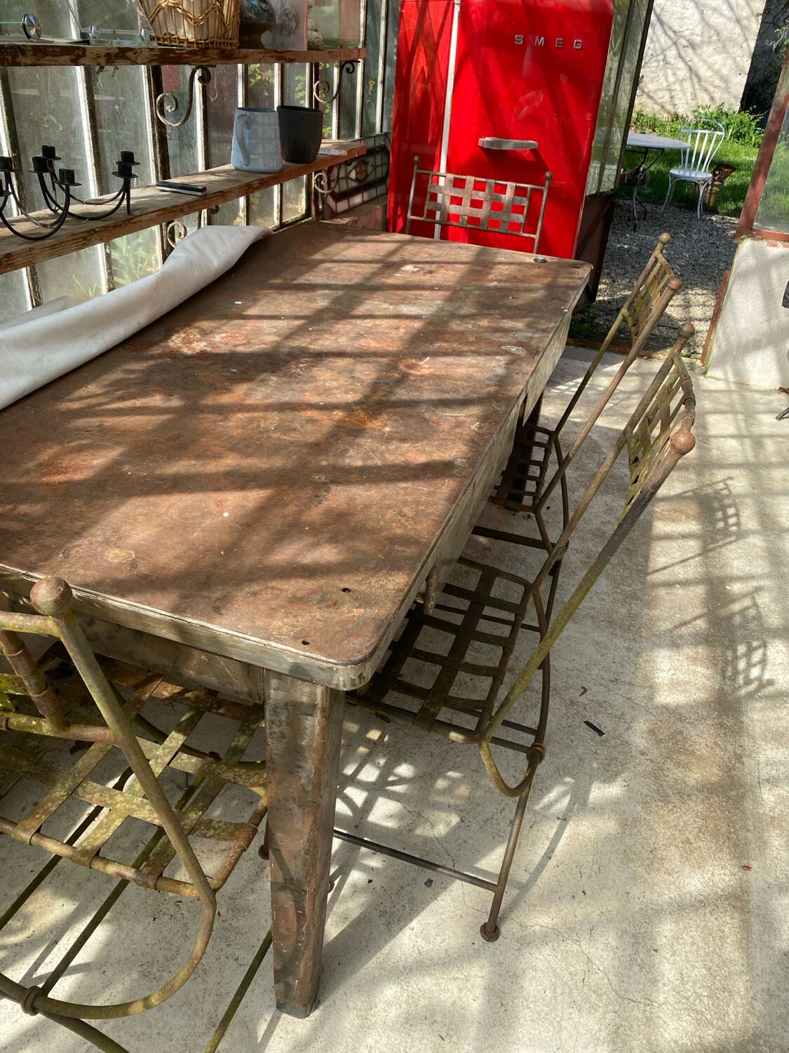 4 chaises en fer