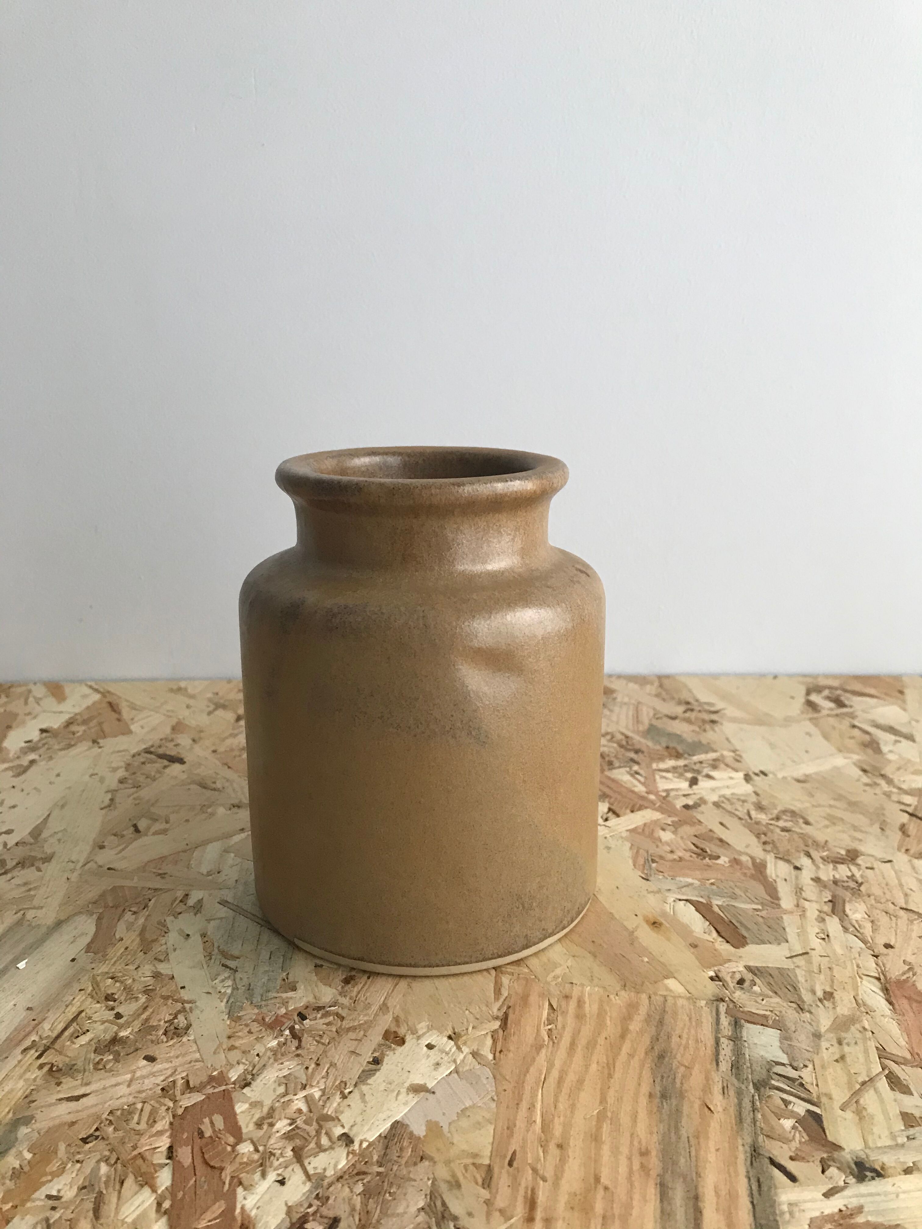 Sandstone pot