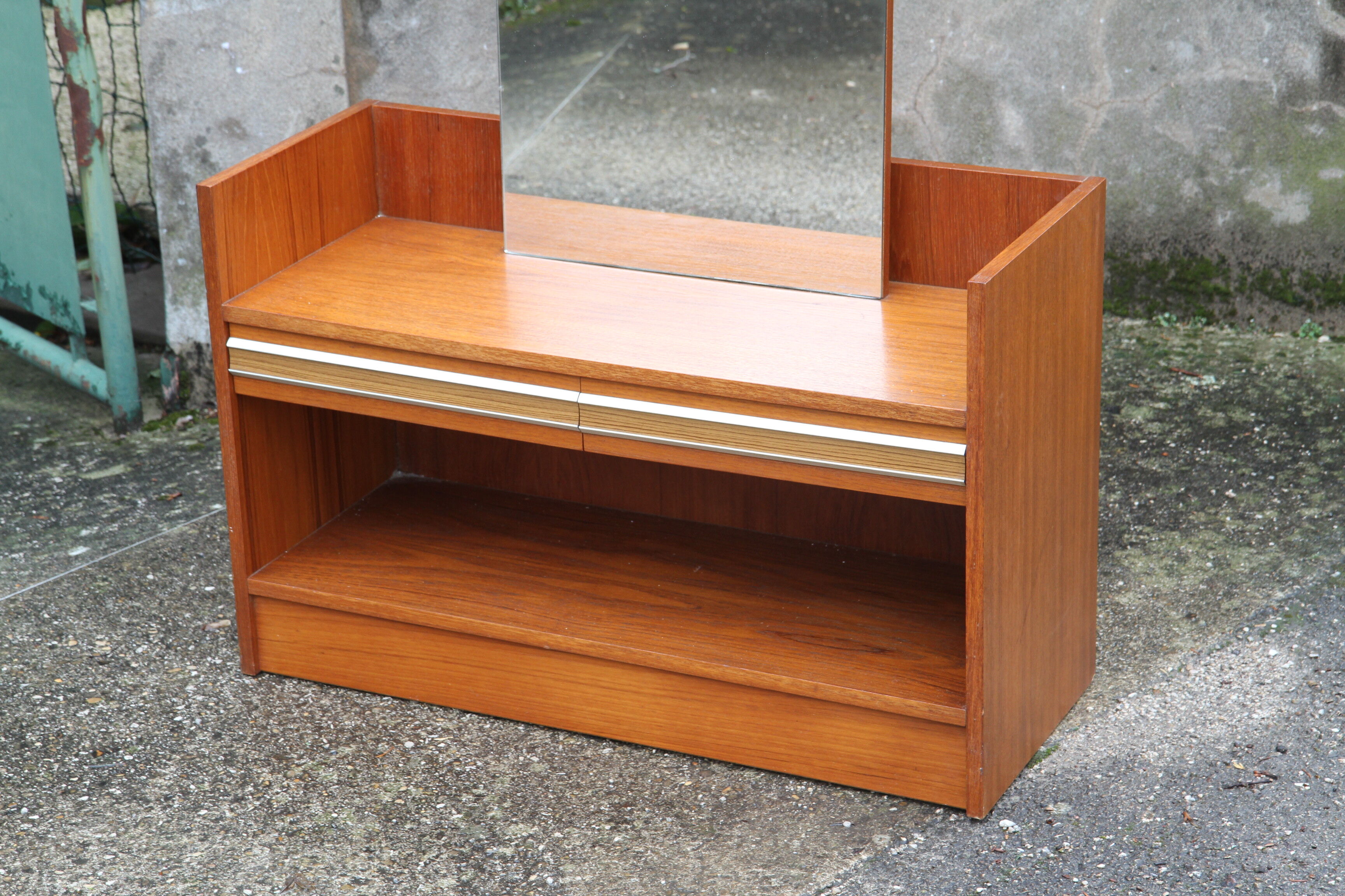 Dressing table vintage