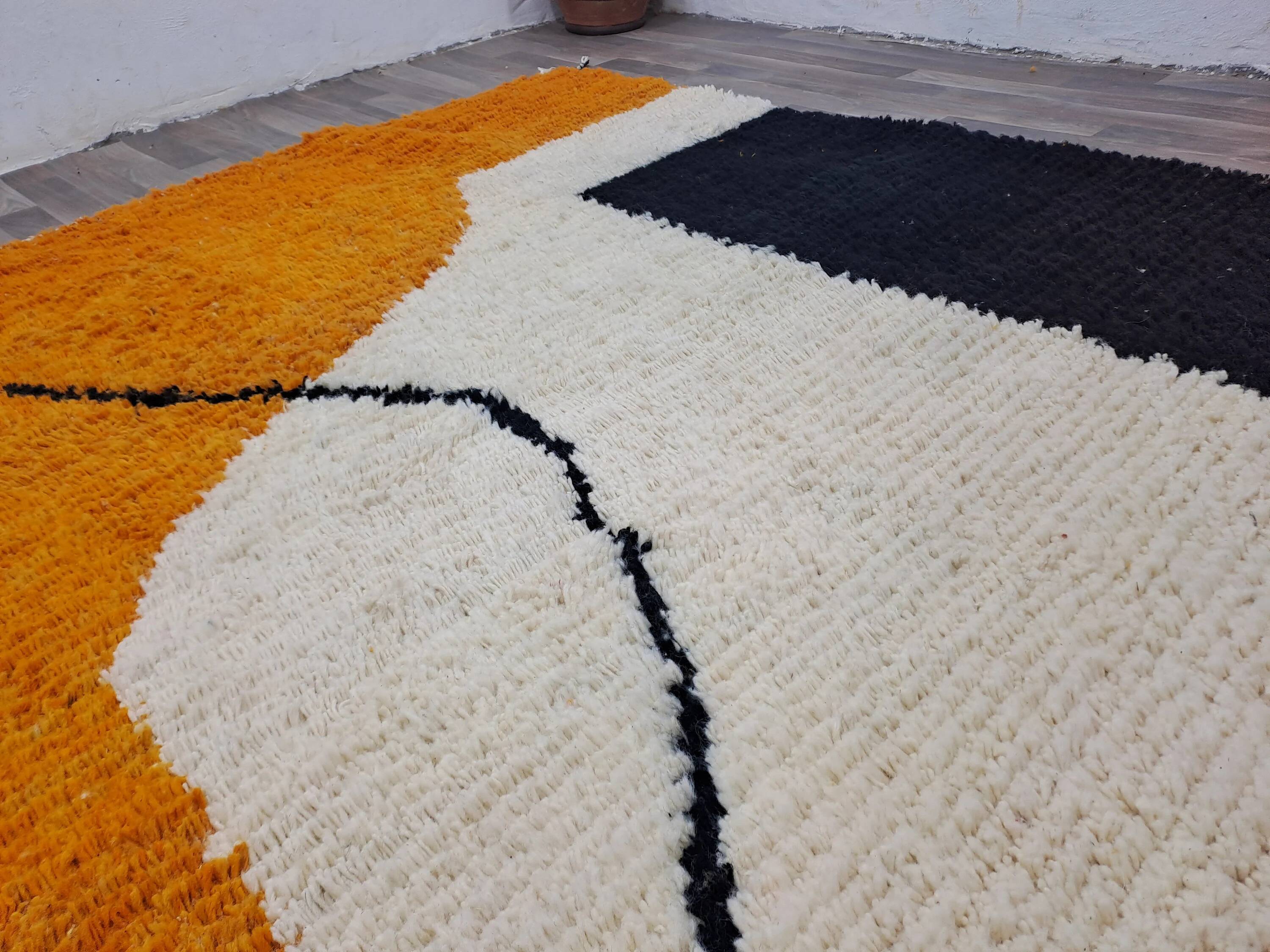 Handmade natural Berber rug 3x2 m