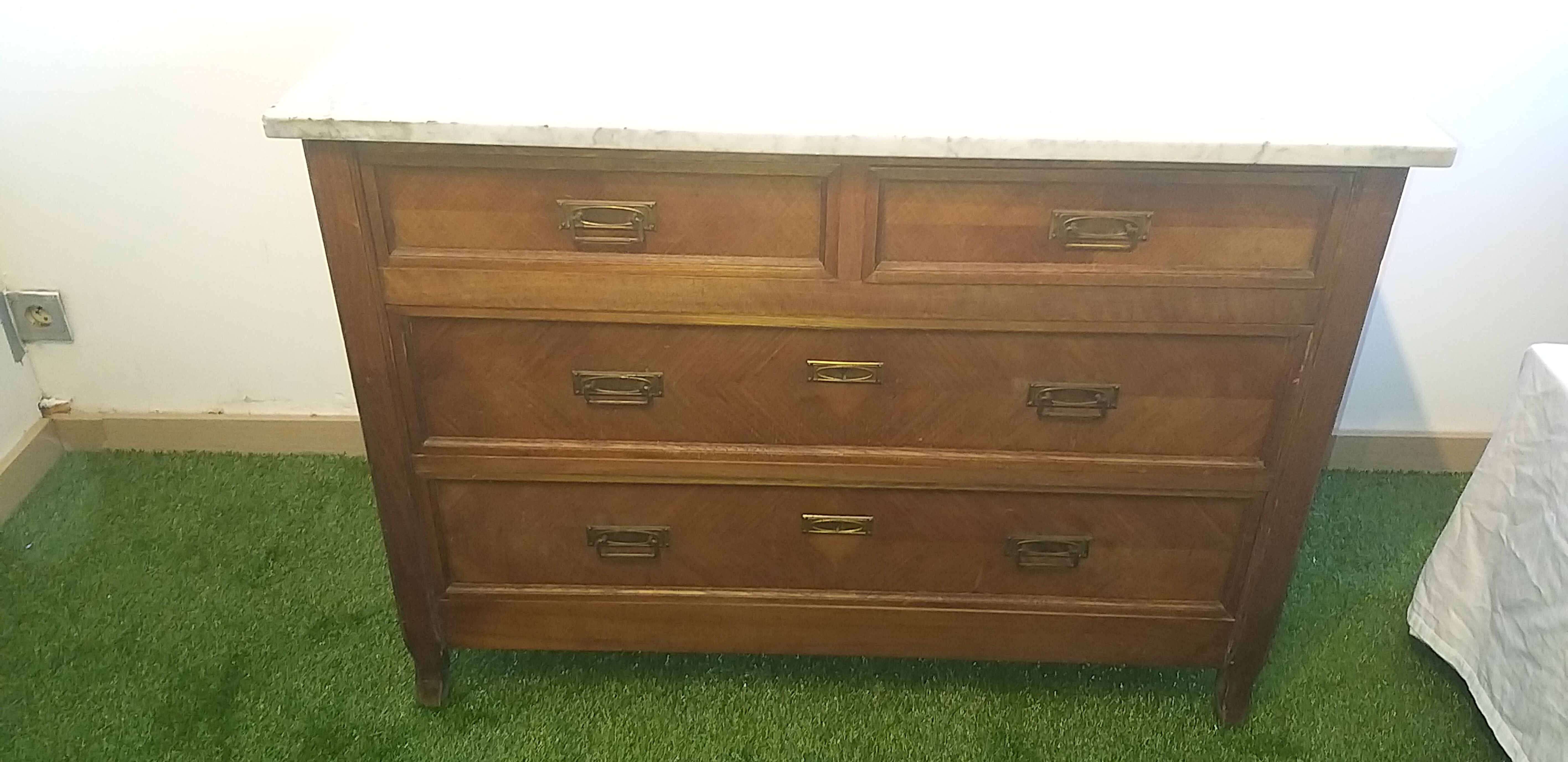 Commodity / wooden and marble toilet table