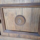 Low oak furniture in the Dudouyt style, with a sculpted front.