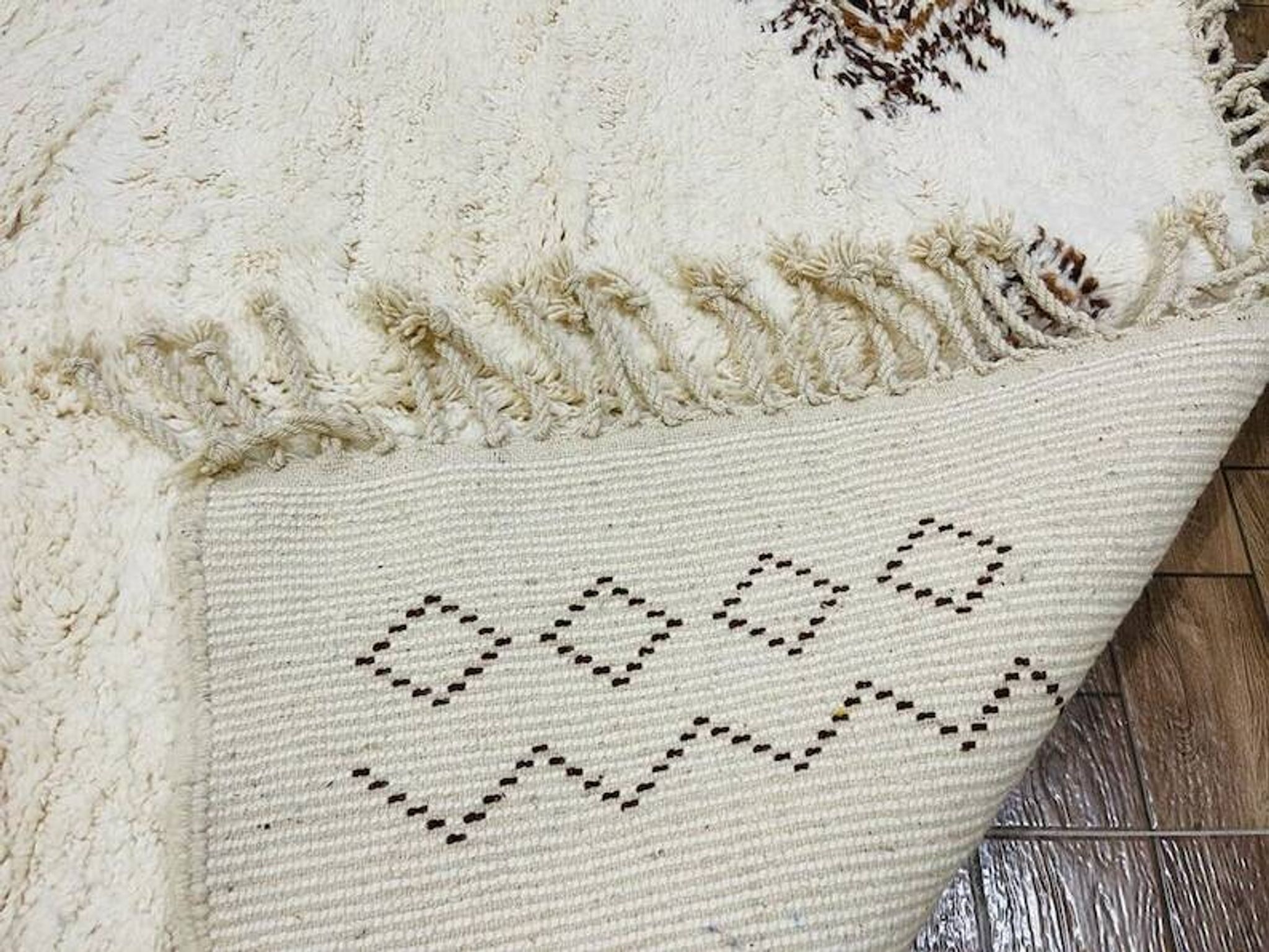 Moroccan handmade rug 250cmx150cm