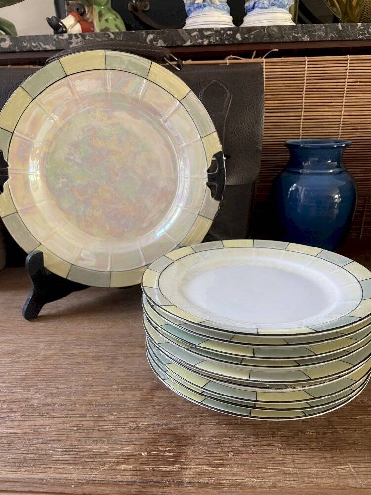 Set of 9 dessert plates and 1 serving platter Victoria China
