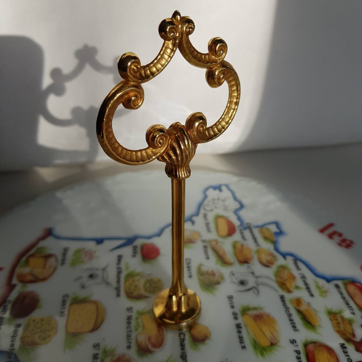 Plat de service à fromage en porcelaine de Limoges