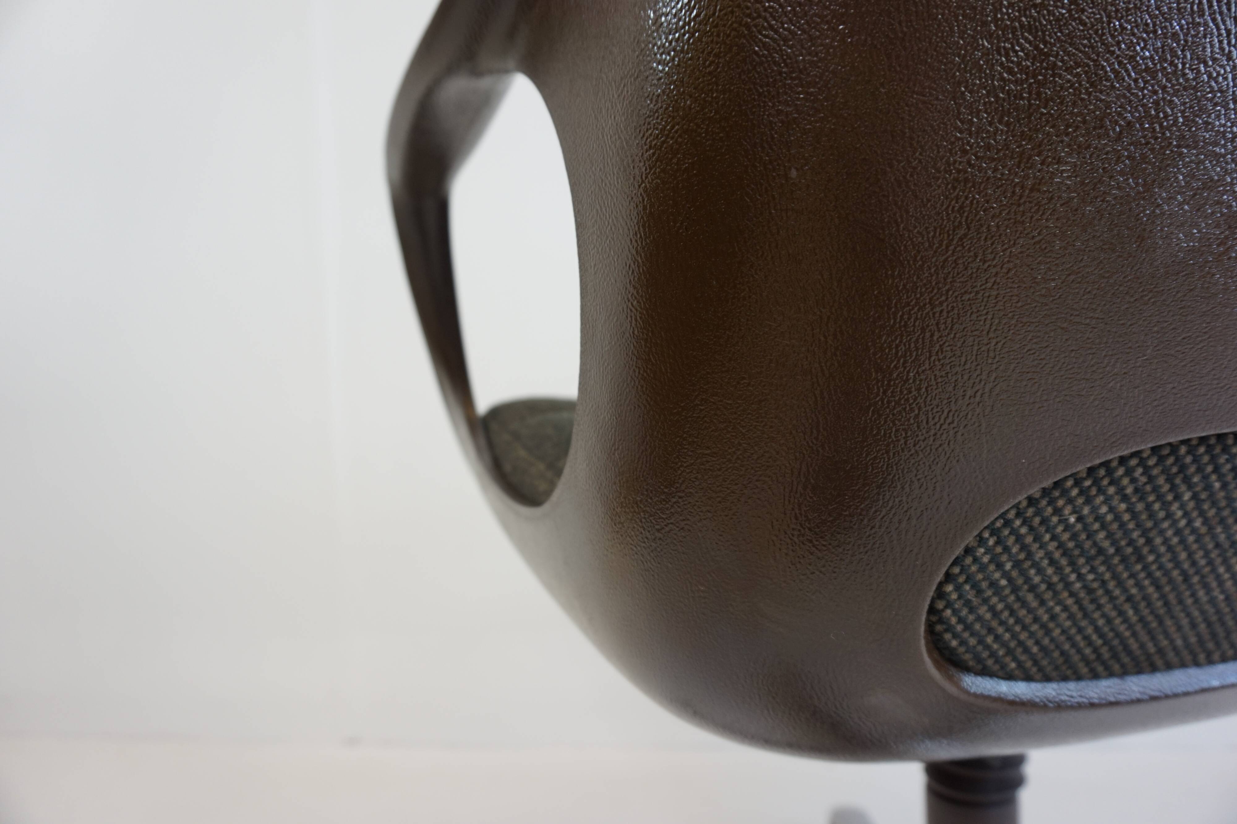 Set of 5 Chromcraft office armchairs