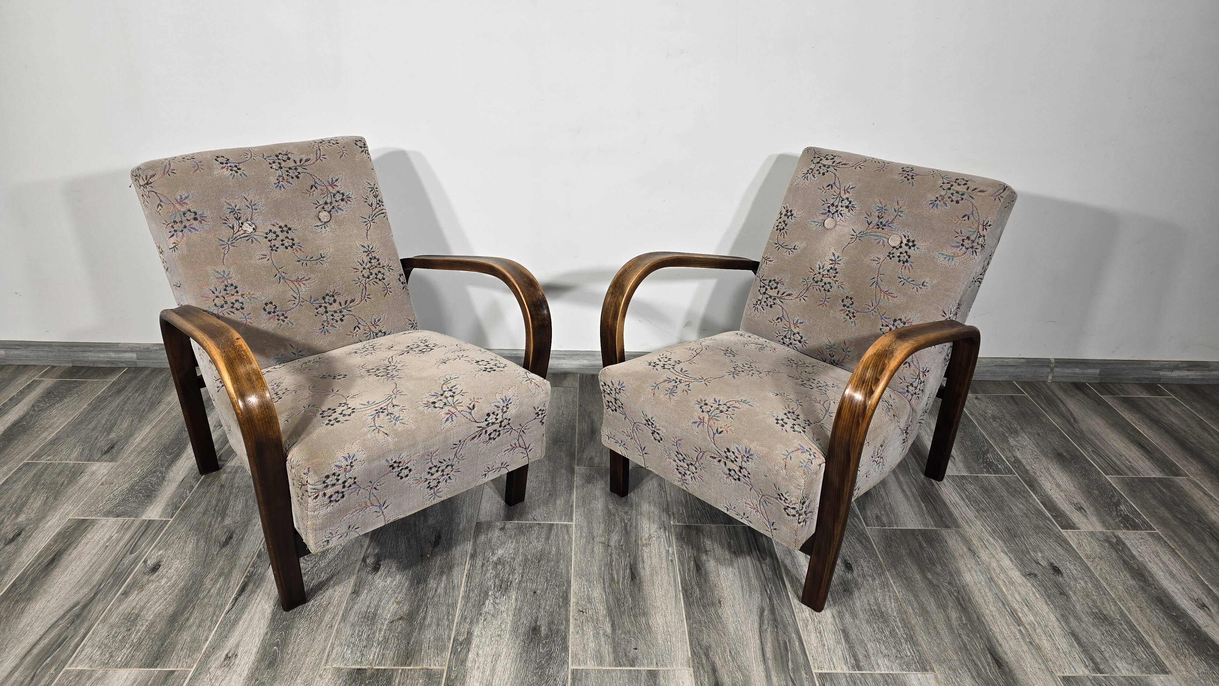 Paire de fauteuils par K. Kozelka et A. Kropacek