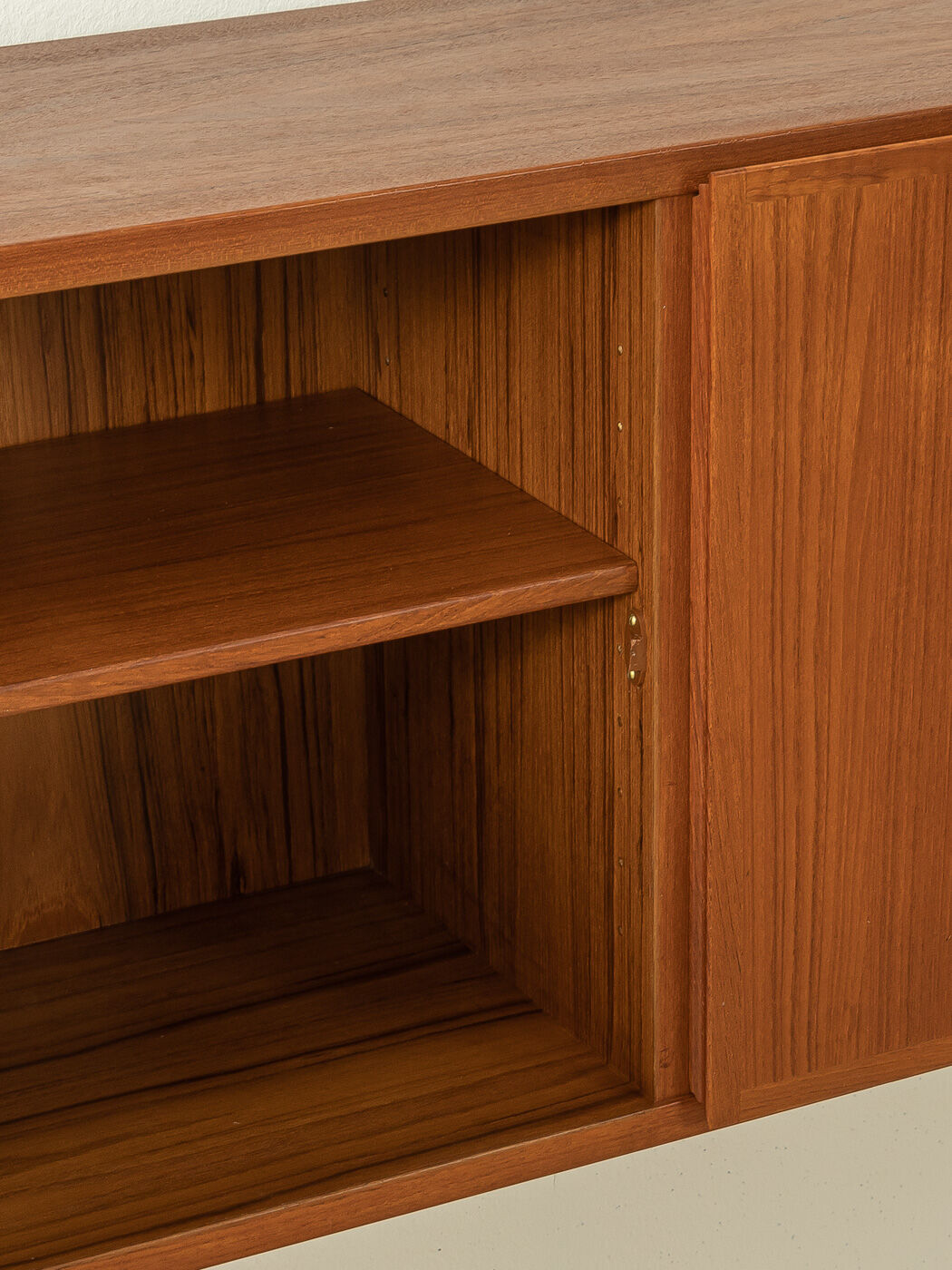 1960s Dresser, Omann Jun.