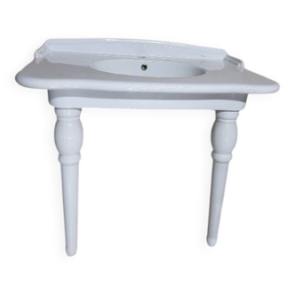 Old hidra porcelain sink