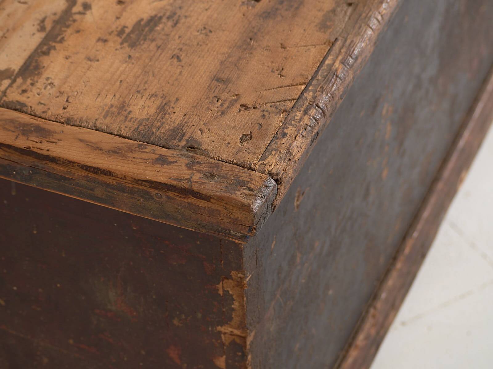 Antique long trunk painted with floral motifs (Year 1876) #1