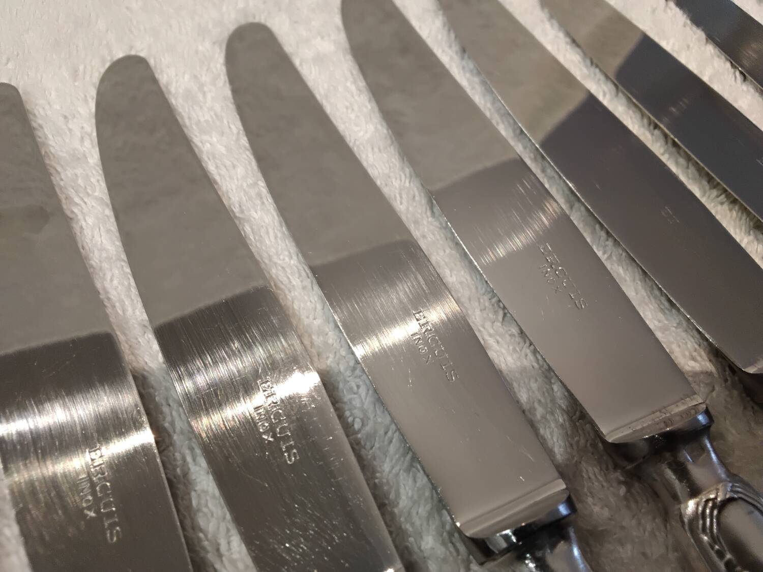 12 silver plated dessert knives, goldsmith Ercuis Louis XVI Trianon