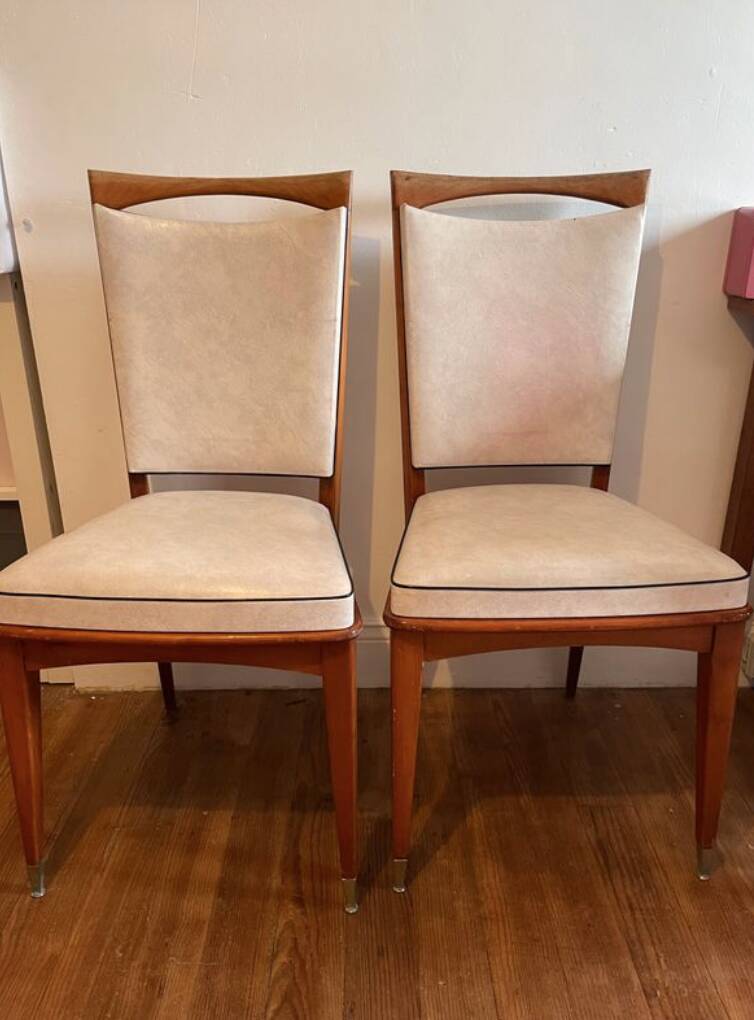 Lot de deux chaises années 50 skai