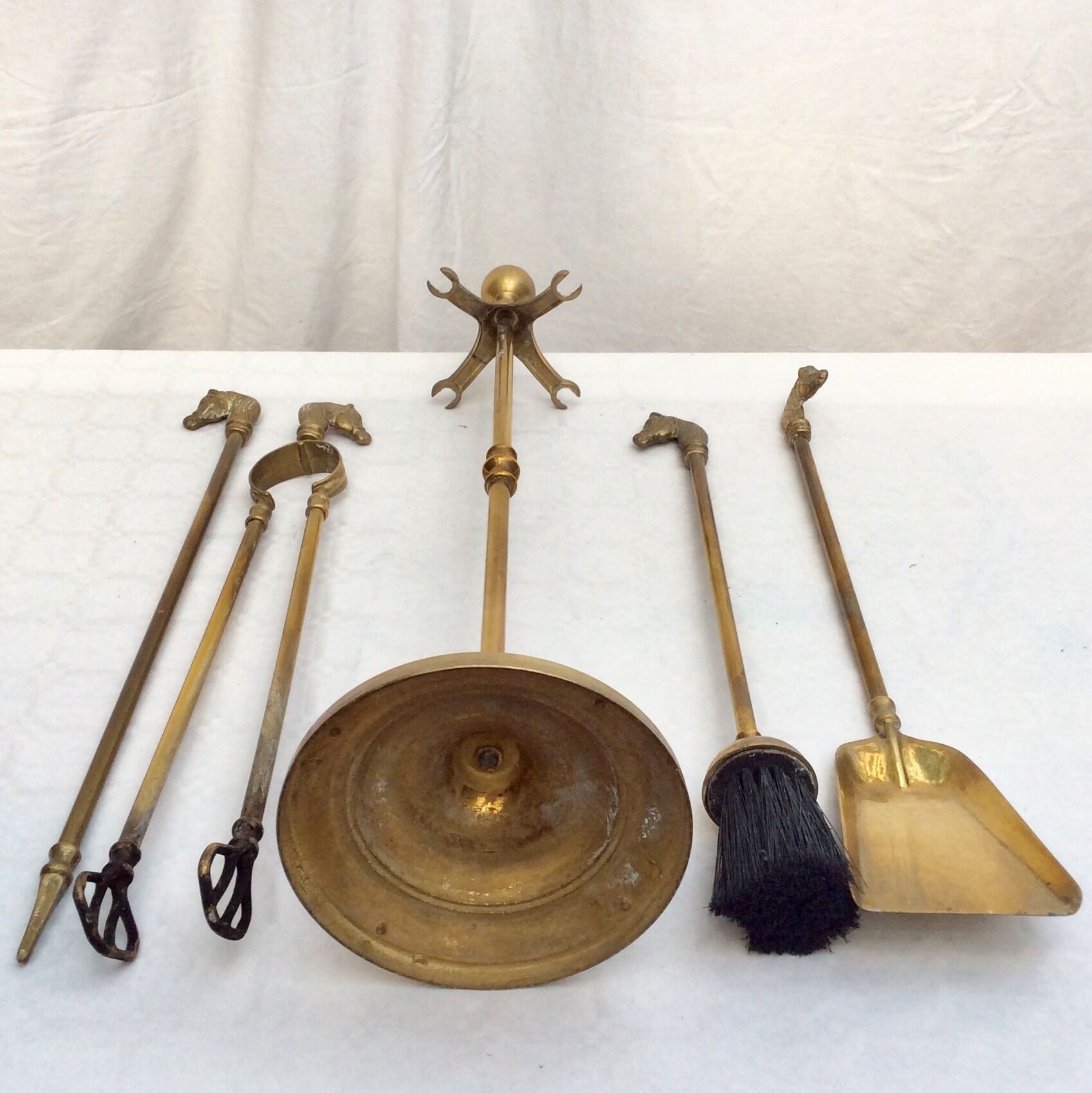 Servant of brass fireplace four utensils and support dimension: height -63cm- D-17cm-
