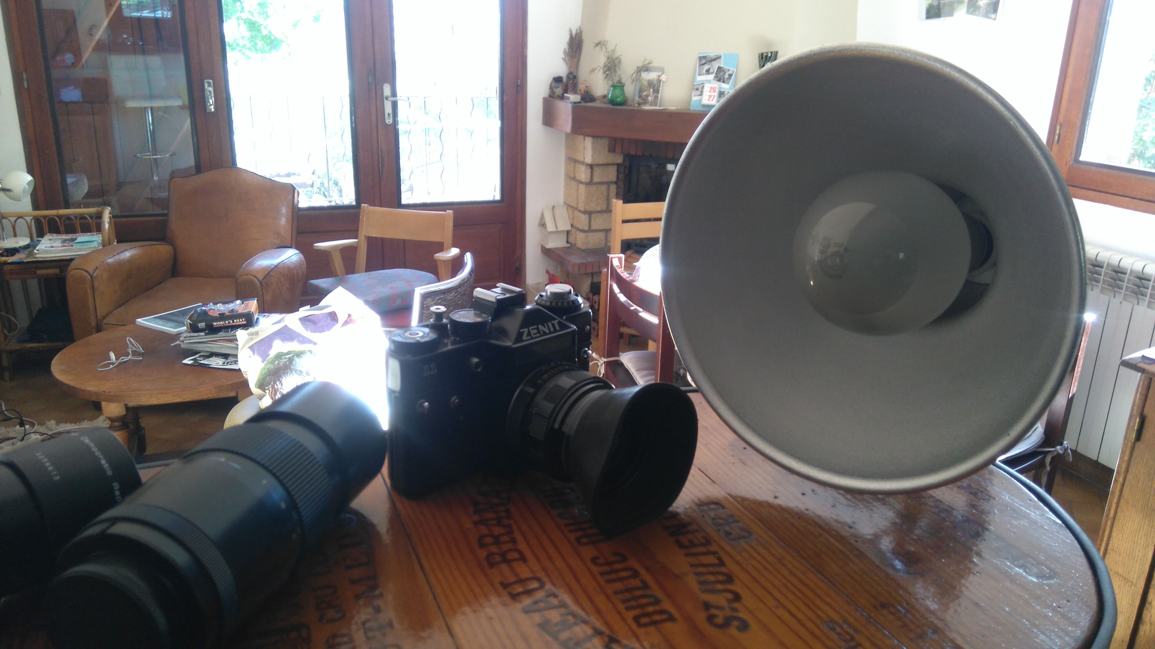 Photographer cremer clip projector