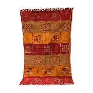 tapis vintage rouge jaune