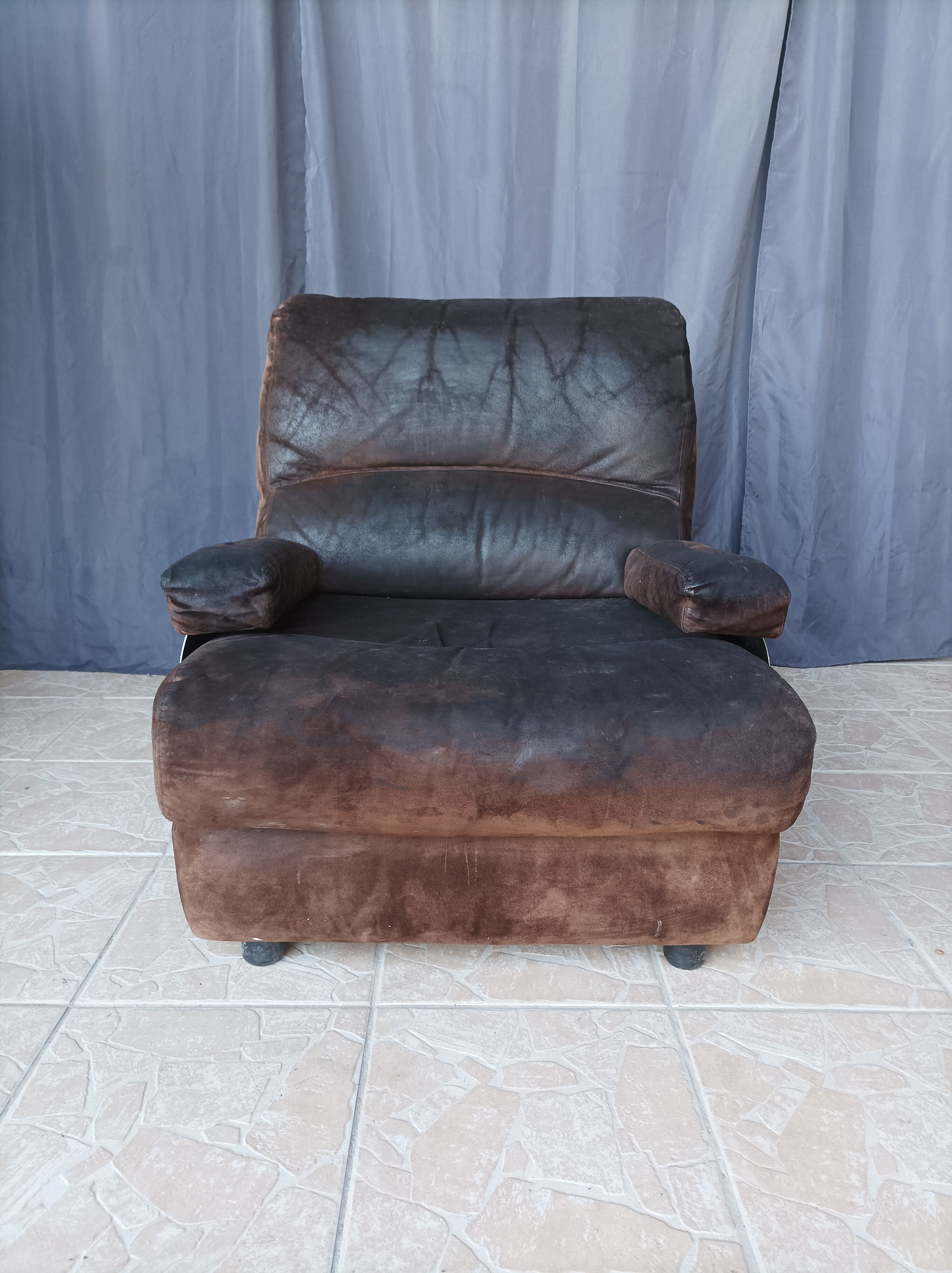 Fauteuil en cuir et métal chrome