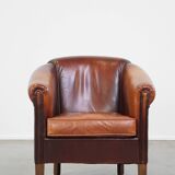 Correctly finished sheep leather club chair