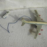 Old plane in tole "pan america"