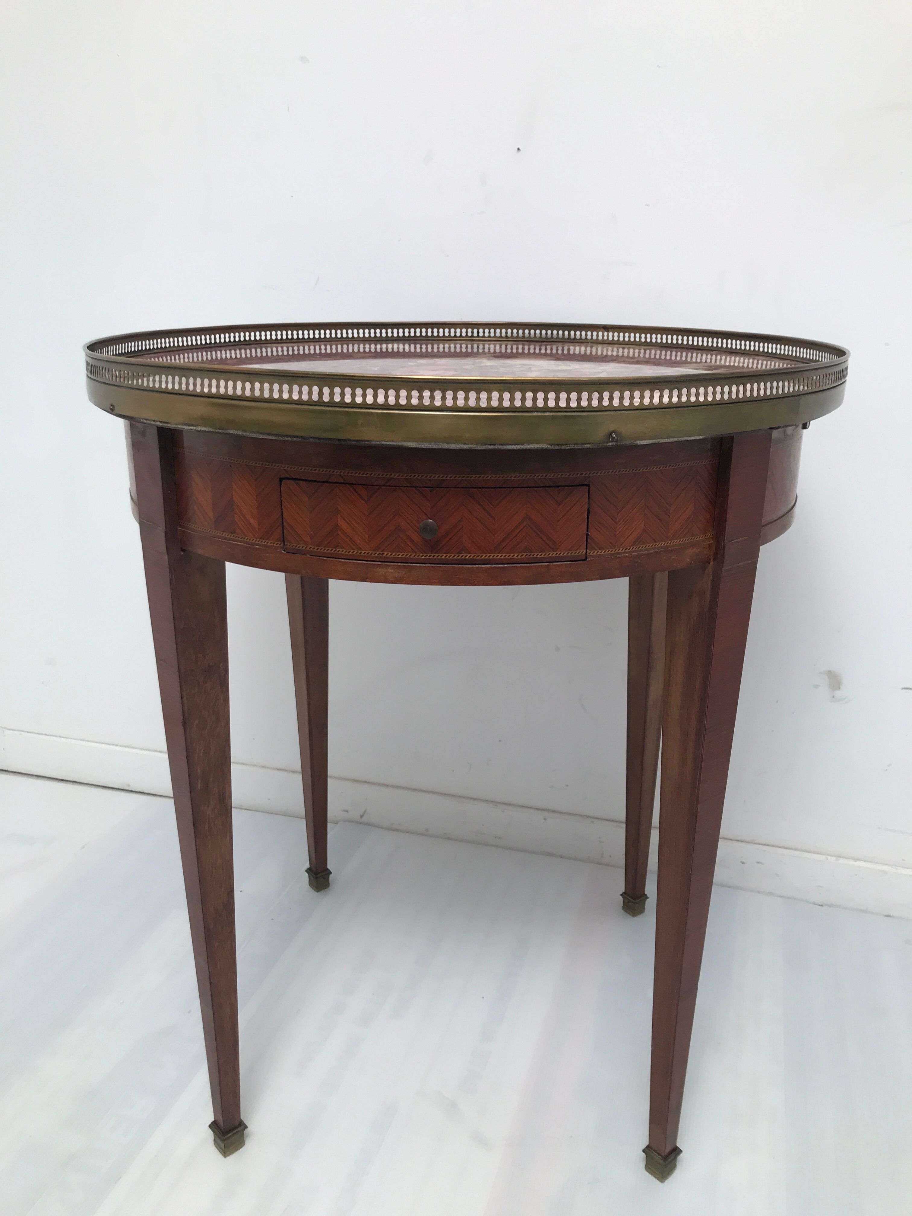 Table in wood, pink breo marble Louis XVI style