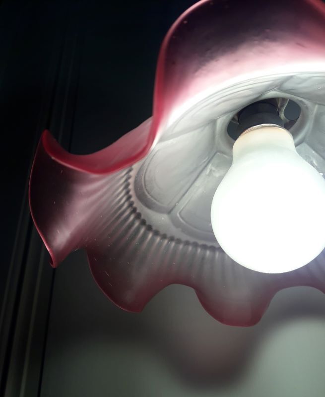 Suspension early 20th colored glass paste