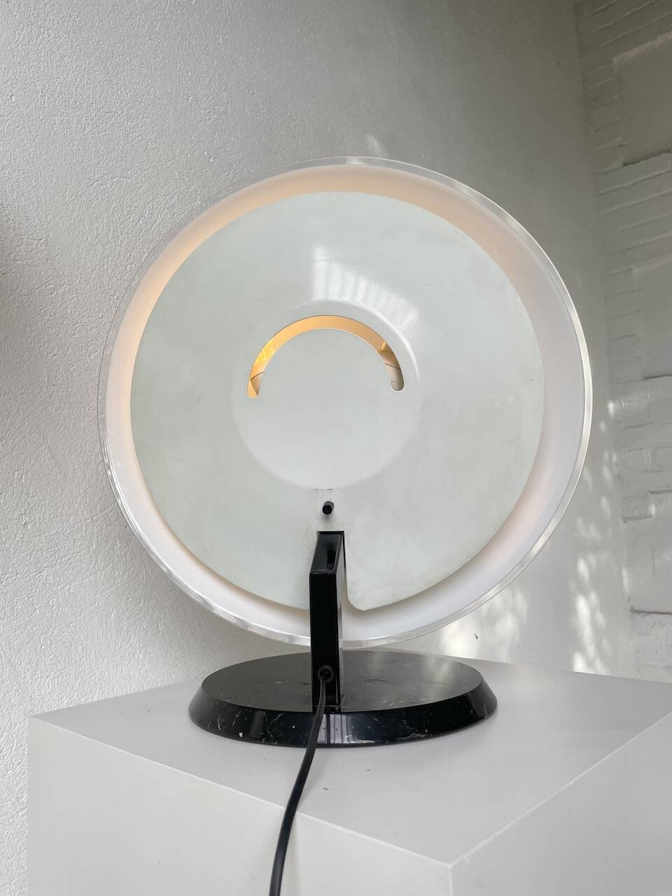 “La Perla” desk lamp by Bruno Gecchelin for Oluce 1980