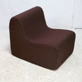 Chauffeuse, mousse et velours . Circa 1970