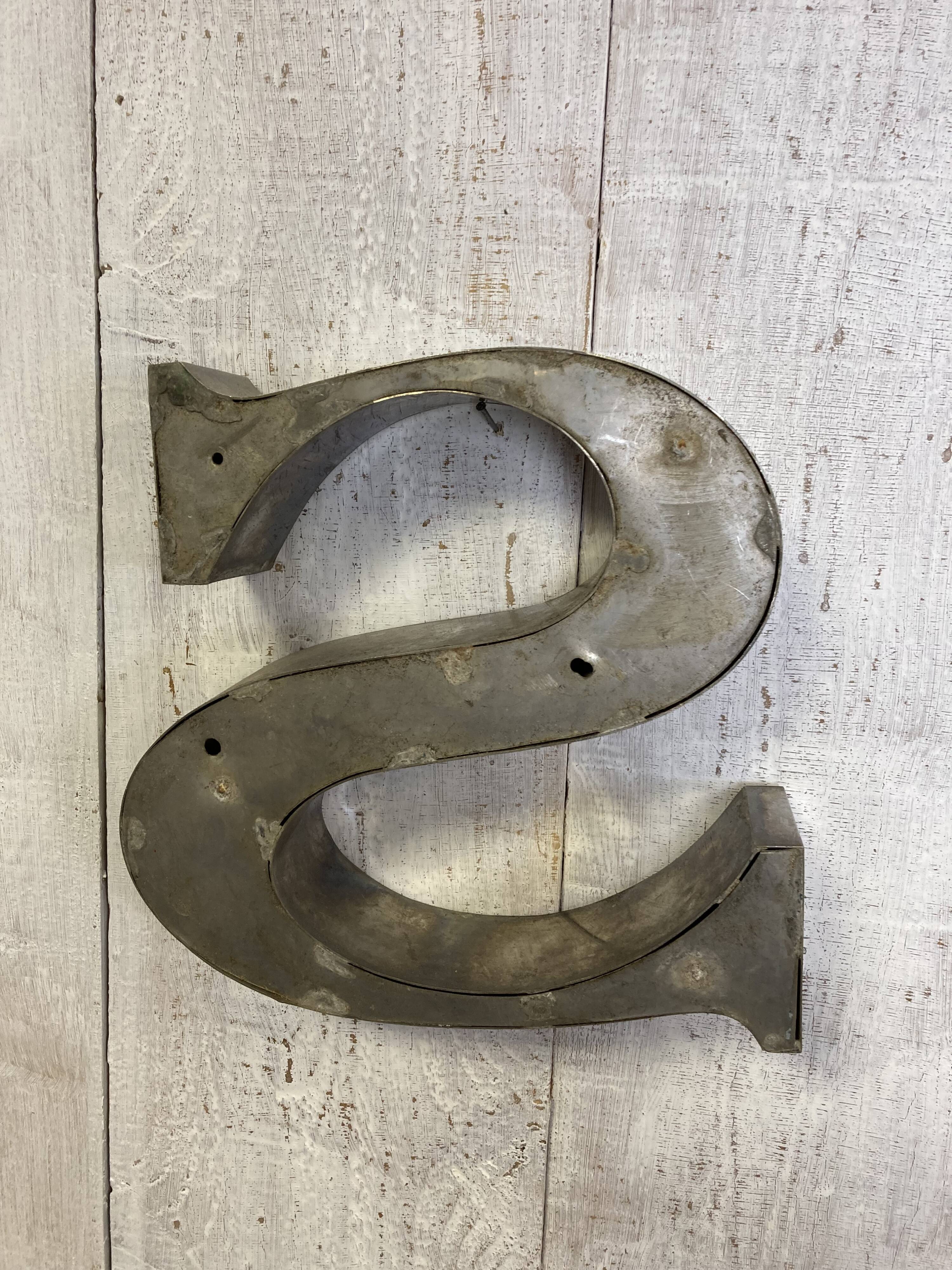 Vintage sign letter