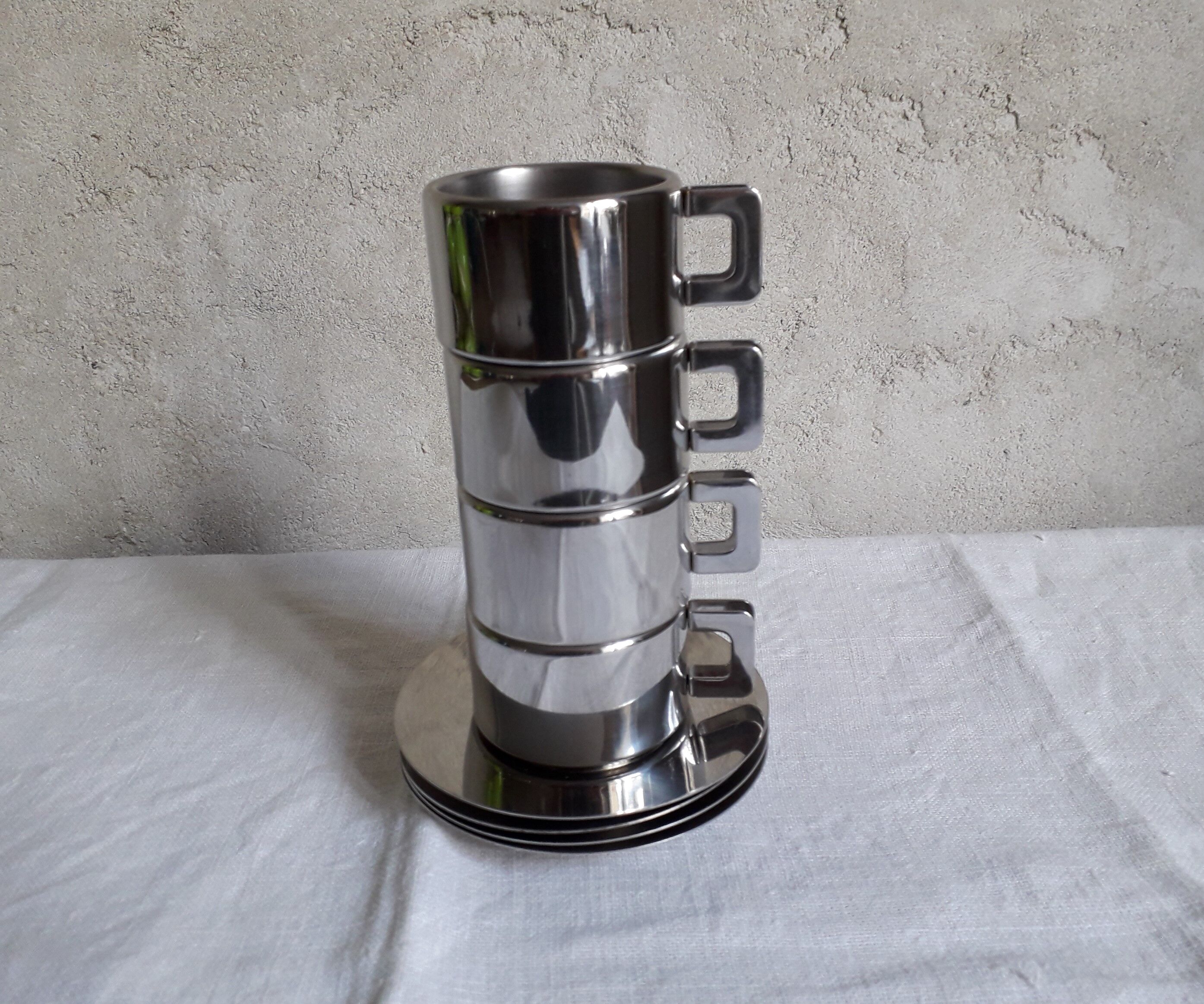 Ensemble 4 tasses et sous-tasses STo Casalinghi design en inox