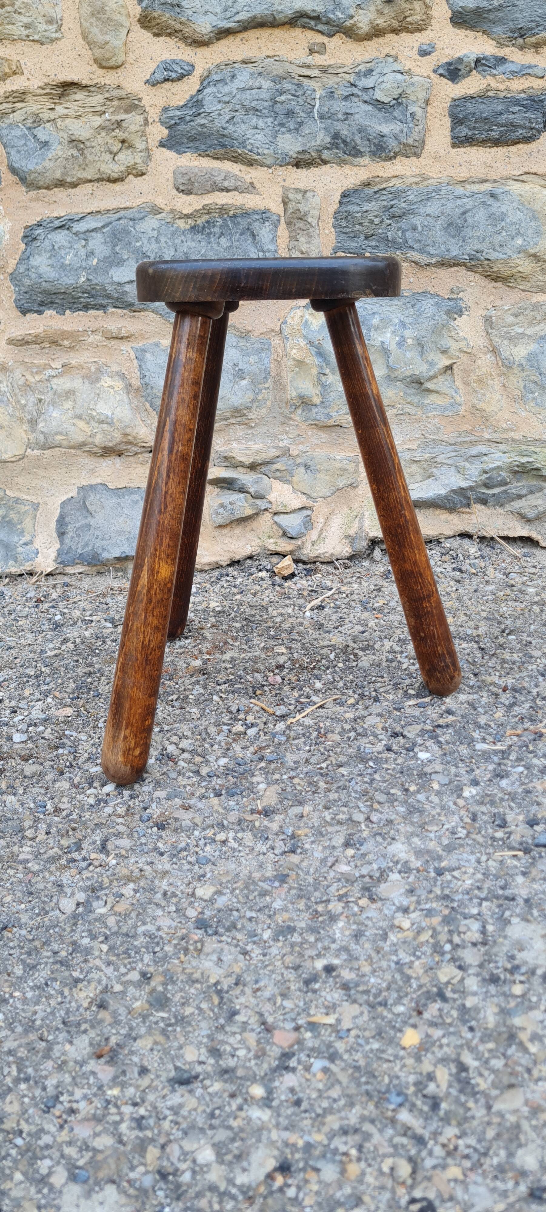 Tripod stool
