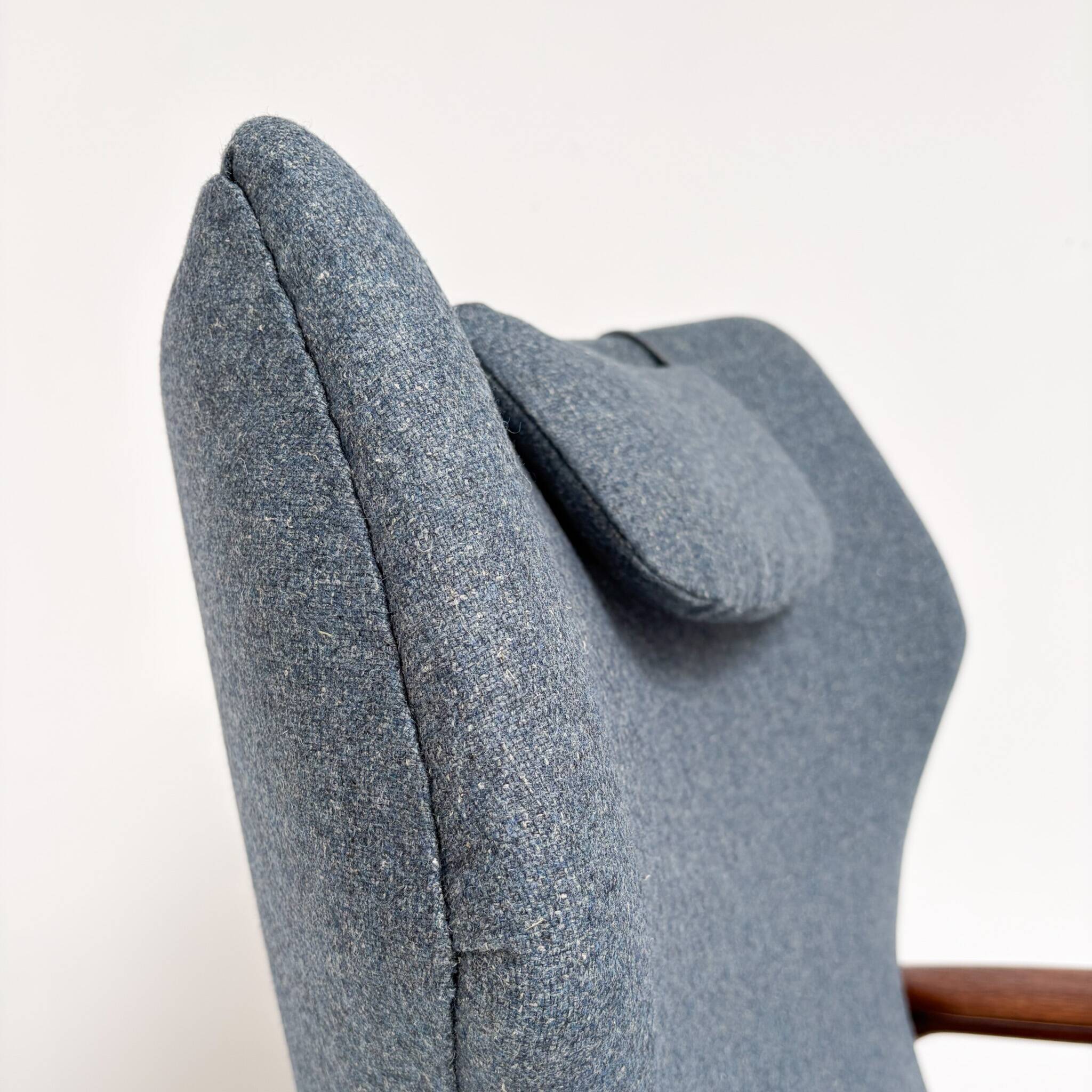 Re upholstered Edith (men’s) armchair by Bovenkamp, 1960s