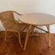 Ensemble table + chaise enfant en rotin.