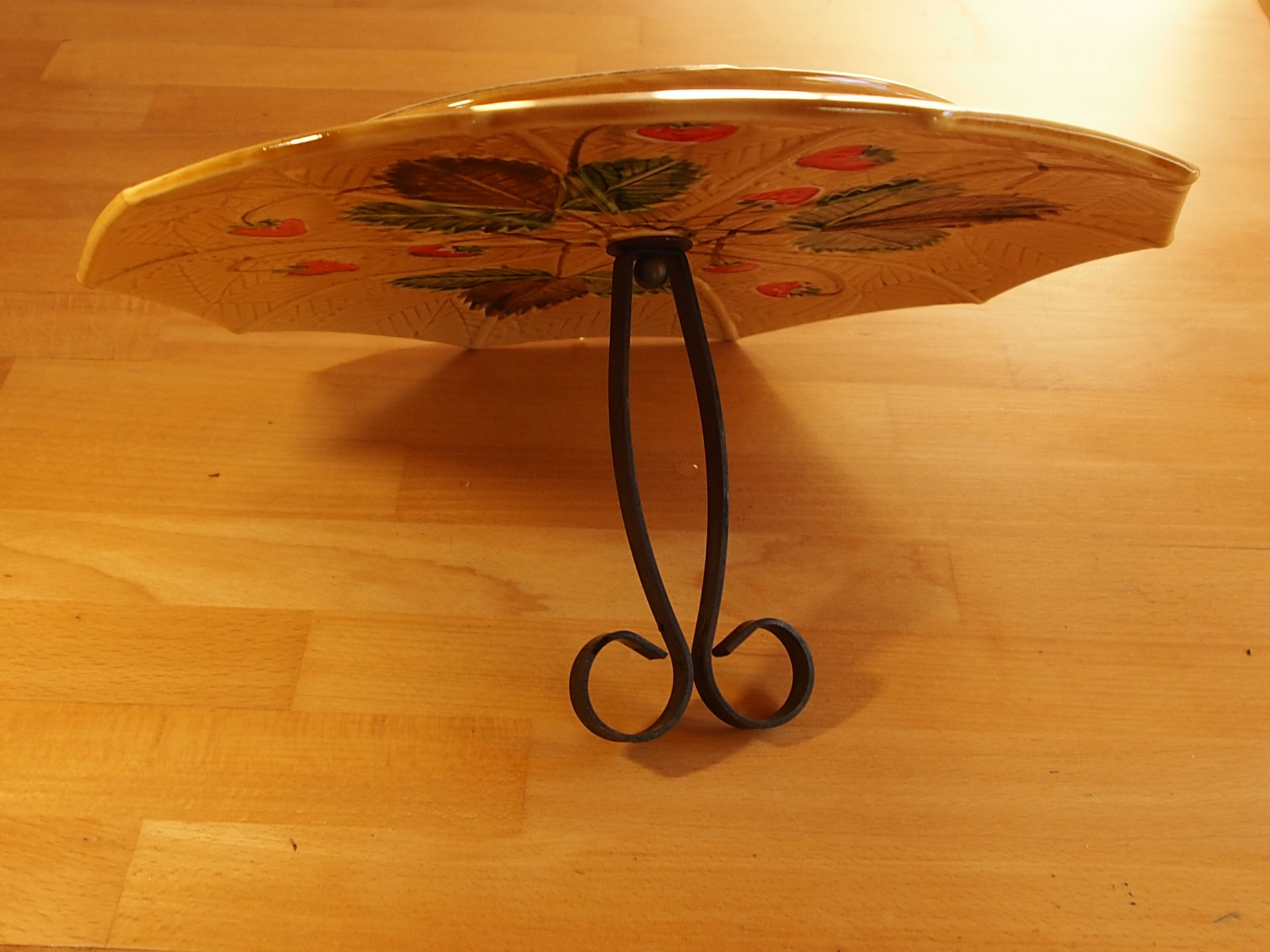 Froamge tray signed Le Poët-Laval