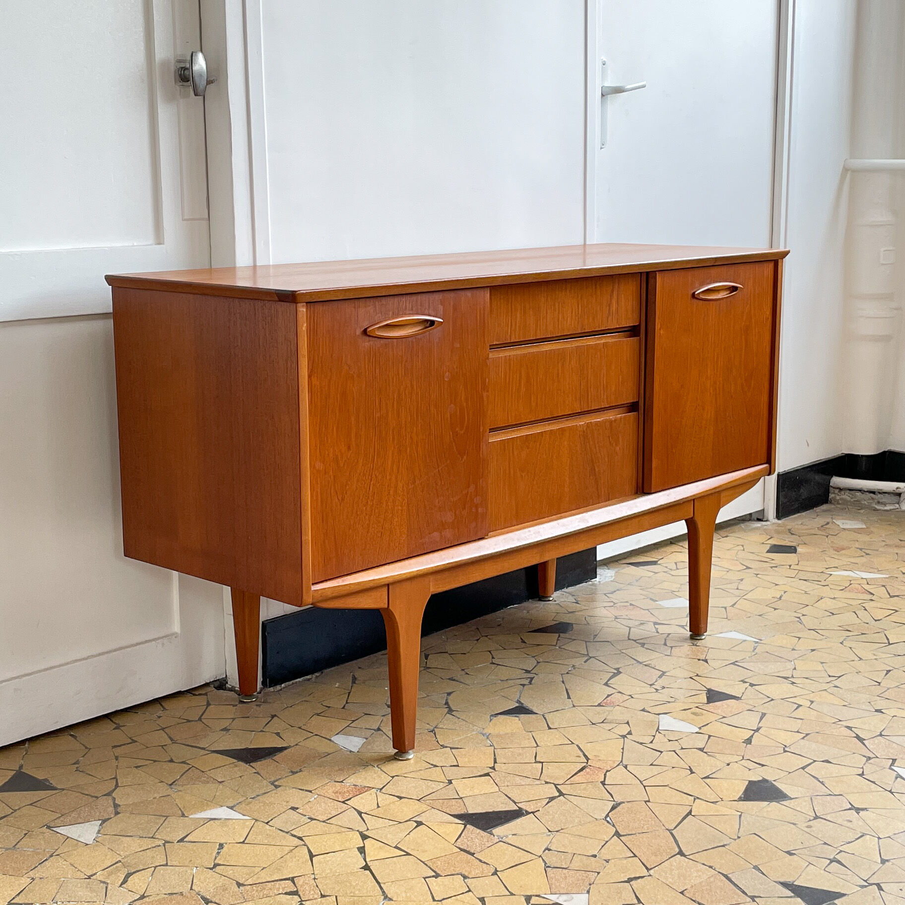 Jentic Enfilade 128cm